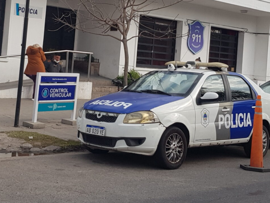 Un hombre de La Plata denunció que le robaron la camioneta de la puerta de su casa