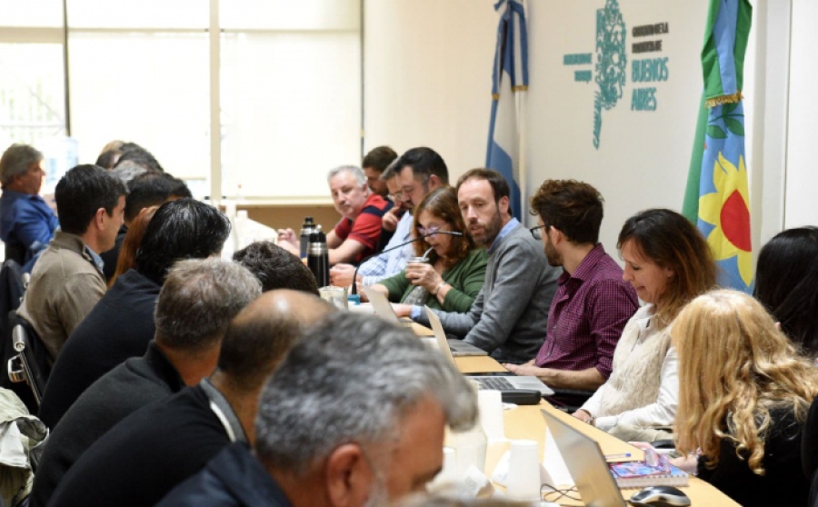 La Provincia confirmó cuándo discutirá los salarios para 2025 con los estatales