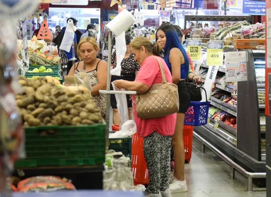 Estiman que la inflación de alimentos se moderó en marzo, pero sigue arriba de la medición general