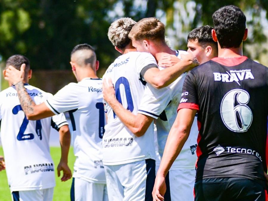 En Gimnasia lo liberaron, se destaca en su nuevo club y pese al deseo de repatriarlo tendrán que esperar