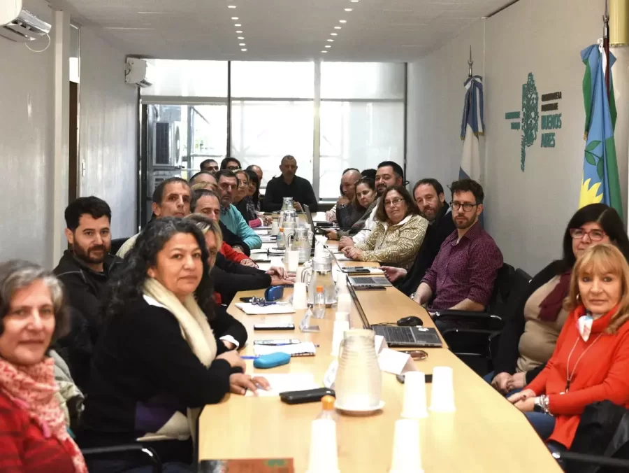 Gremios estatales bonaerenses también aceptaron el incremento salarial y el compromiso de la Provincia para junio