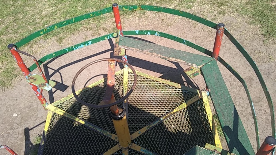 ”Son un desastre, es para los nenes”: El enojo de los vecinos de Villa Elvira