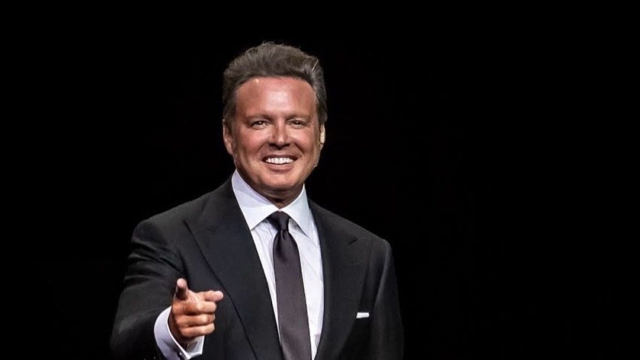 Luis Miguel reapareció super rejuvenecido