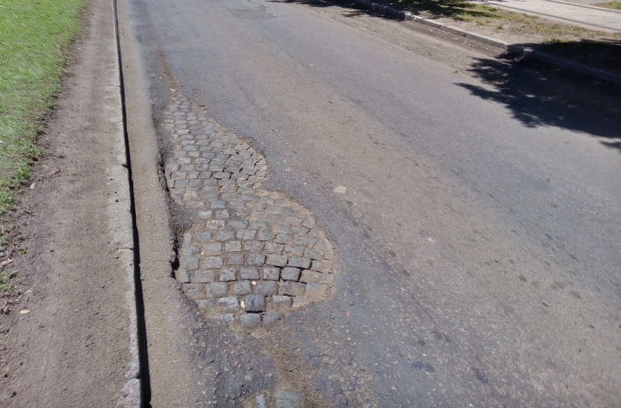 En la zona del Parque Saavedra pidieron por bacheo para evitar accidentes
