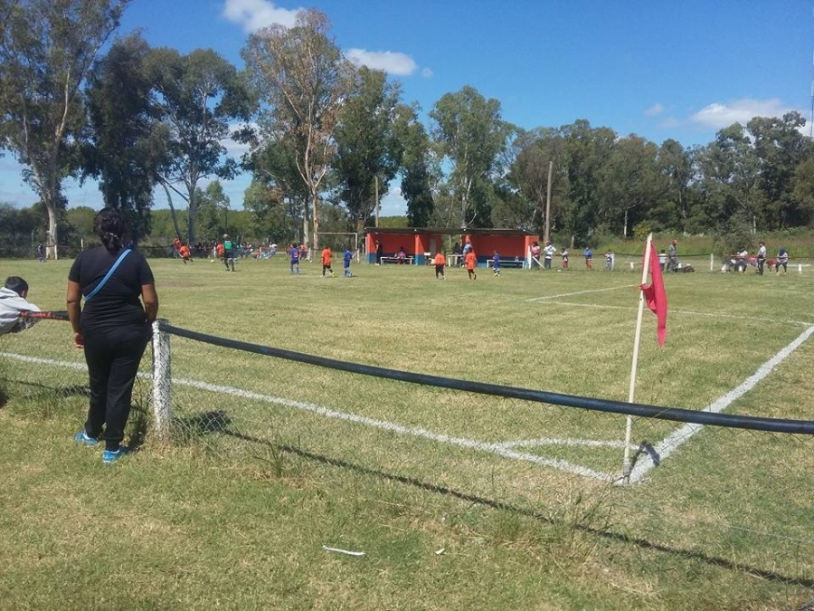 Un club de fútbol de Berisso necesita donaciones: ”Hay nenes que dejan de ir porque no tienen para comprar botines”