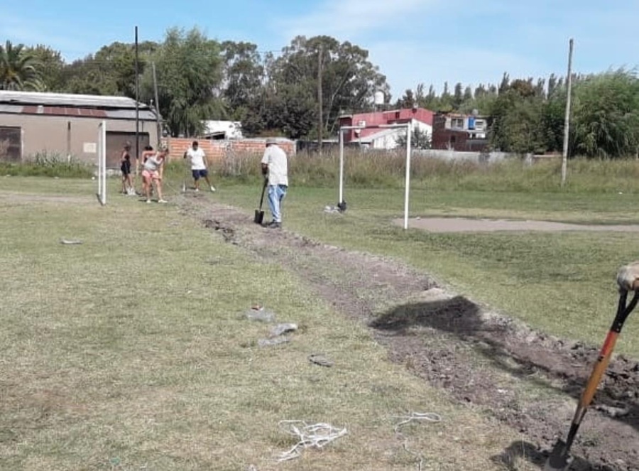 El Club El Carmen City de Berisso busca seguir creciendo con jornadas amistosas y el sueño de tener su propia cancha