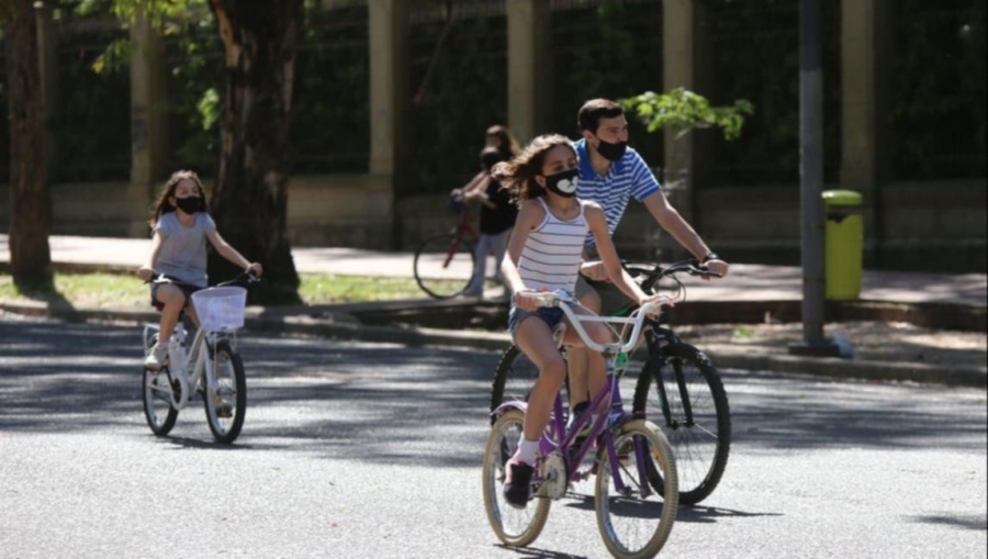 El próximo domingo volverán a peatonalizar el Paseo del Bosque