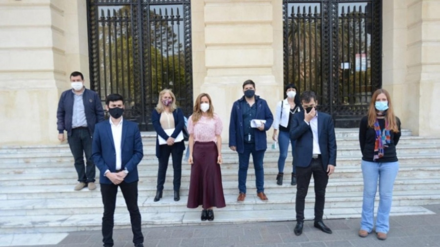 Concejales platenses del Frente de Todos repudiaron la participación del gobierno de Macri en el golpe de estado en Bolivia