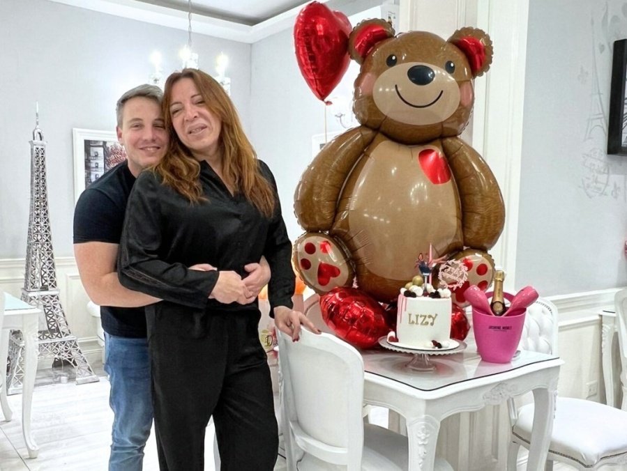 Revelaron la primera imagen del bebé de Lizy Tagliani junto a su pareja: ”De repente conocimos otro amor”