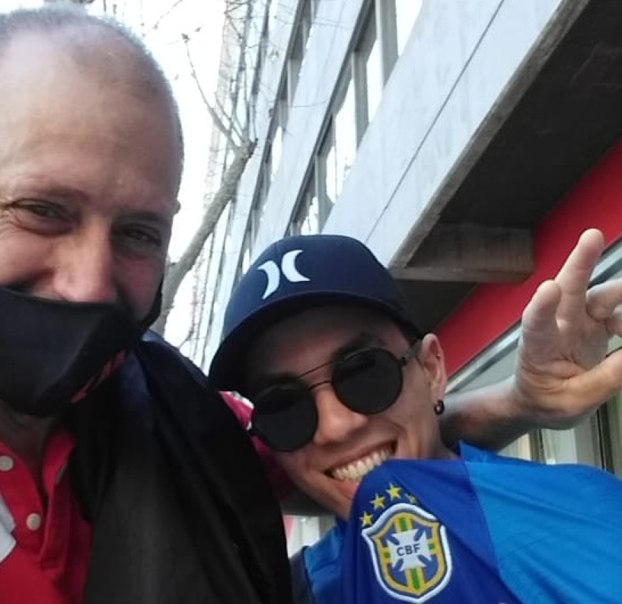 Se sacaron una foto el día de la final en La Plata, le dijo que Argentina iba a ganar, y ahora quiere encontrarlo