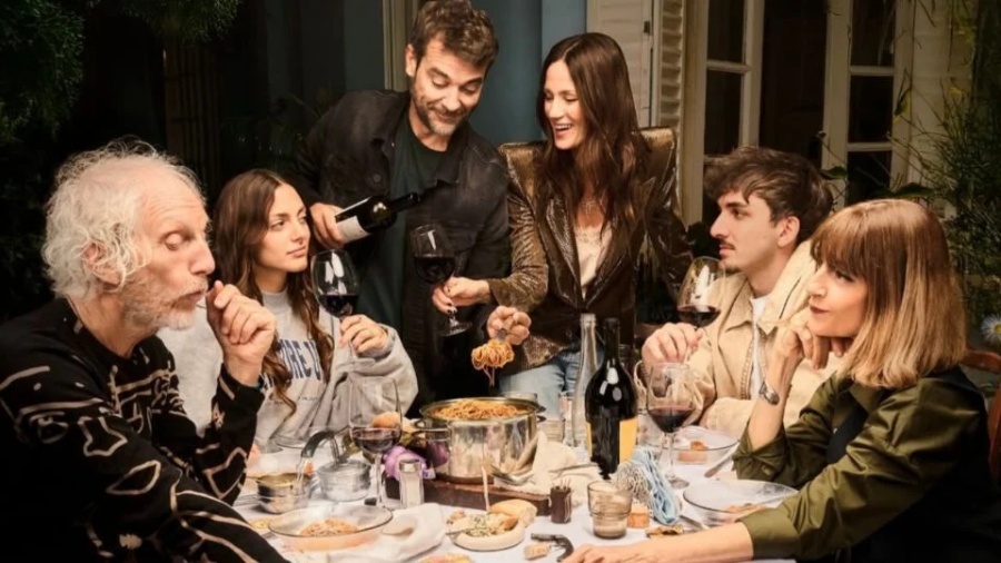 Olga estrena “Banquete” un nuevo formato entre parejas famosas