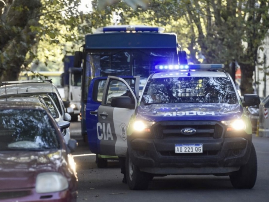 Feroz ataque en una vivienda de La Plata: los asaltantes torturaron y fracturaron al dueño