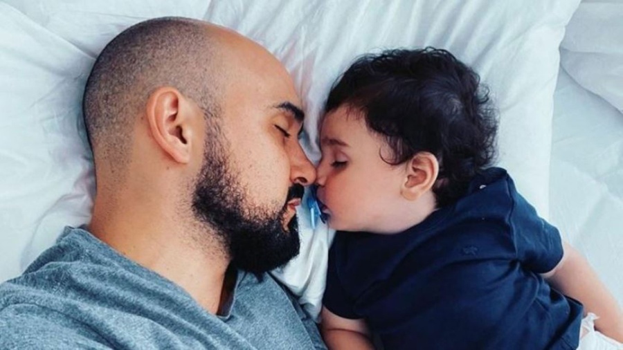 El tierno posteo de Abel Pintos y su hijo: ”Su primer tere”