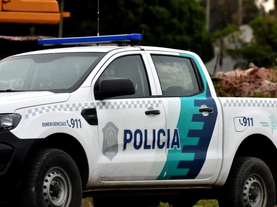 Un hombre se despertó y tenía a tres ladrones armados en su vivienda de City Bell