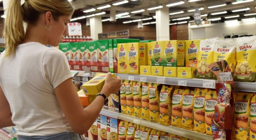 Feletti ratifica intención del gobierno de avanzar en política de desacople de precios de alimentos