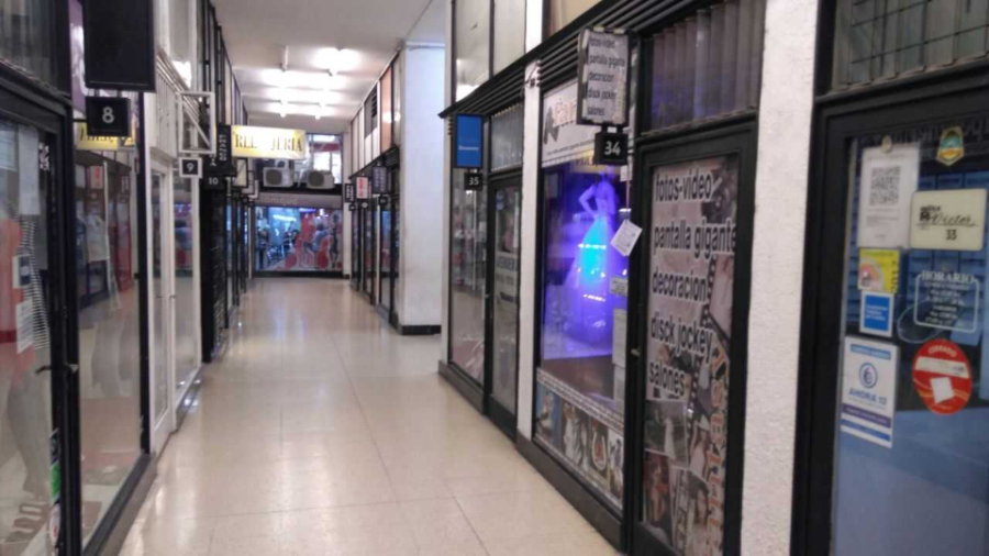 Quería un juguete sexual, le dio vergüenza y se lo robó en un local del centro platense