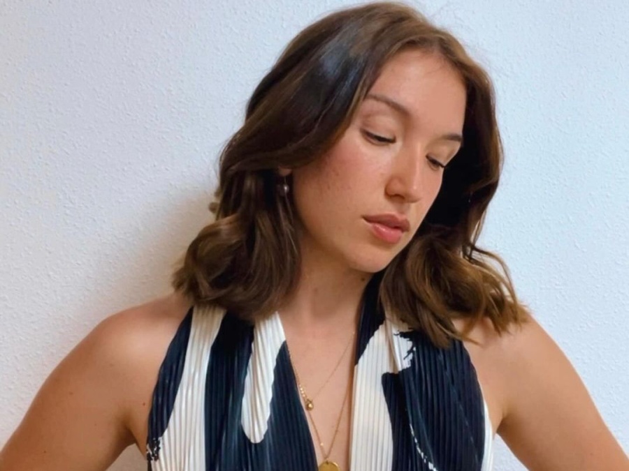 Trabaja como moza, le llevó la cuenta a una pareja y la reacción de la mujer la dejó sin palabras: ”Acá mando yo”