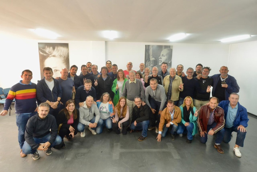 La foto que el peronismo platense necesitaba: En el PJ La Plata se celebró el aniversario del nacimiento de Evita