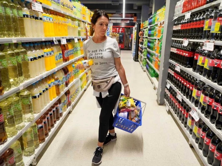 Derrumbe en la venta de alimentos y bebidas: cayó un 23%