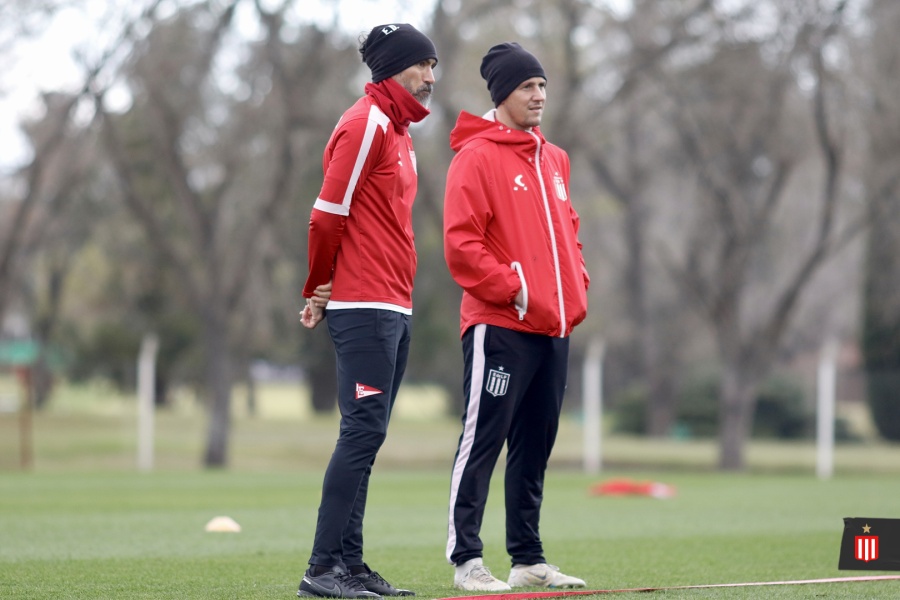 Domínguez respira: ¿Quiénes son los dos jugadores titulares que podrán ser tenidos en cuenta?