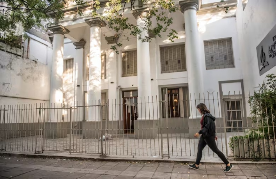 Camuzzi recorre la historia y simbología masónica en La Plata