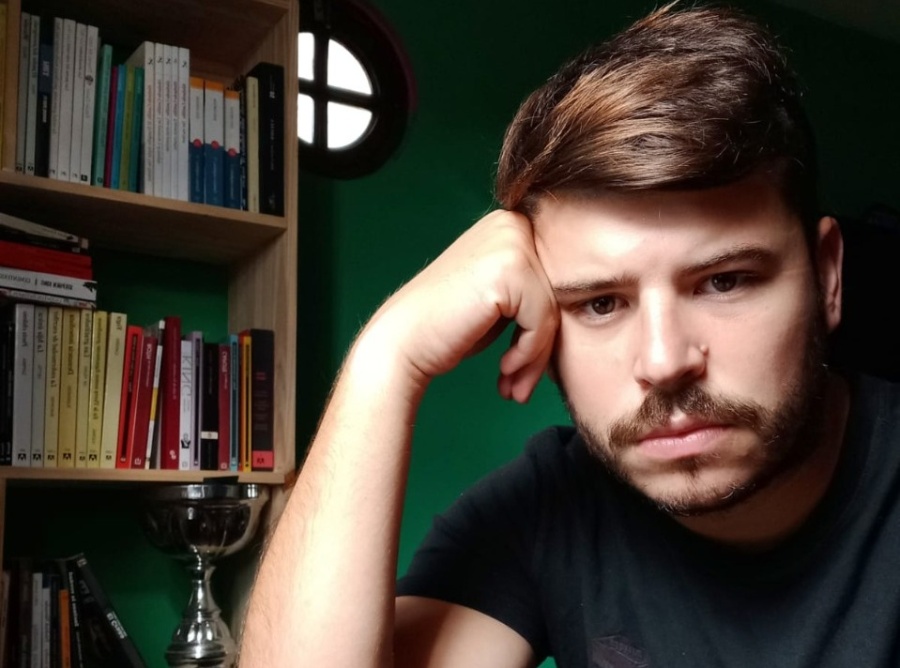 Ramiro Cachile, el escritor platense que está a punto de estrenar su primer libro: ”Es un sueño cumplido”