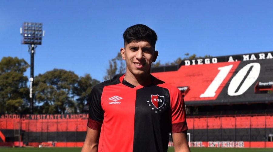 Newells presentó oficialmente a Maximiliano Comba