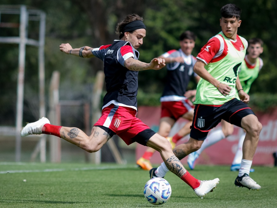 Domínguez se hartó del rendimiento del equipo, sacó a un referente y planea meter tres cambios