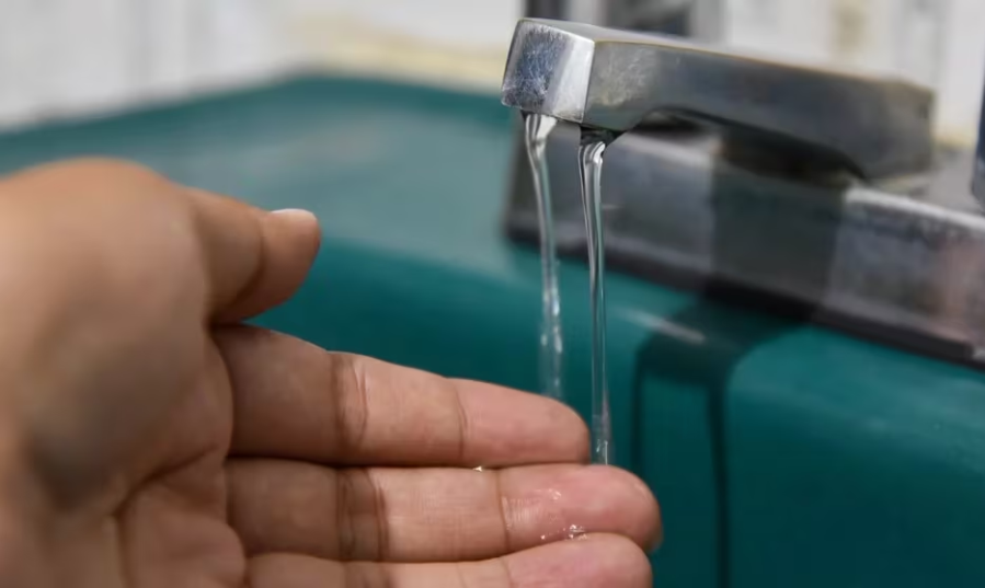 Vecinos de Los Hornos afectados por la falta de agua al ser vandalizadas perforaciones en la zona 
