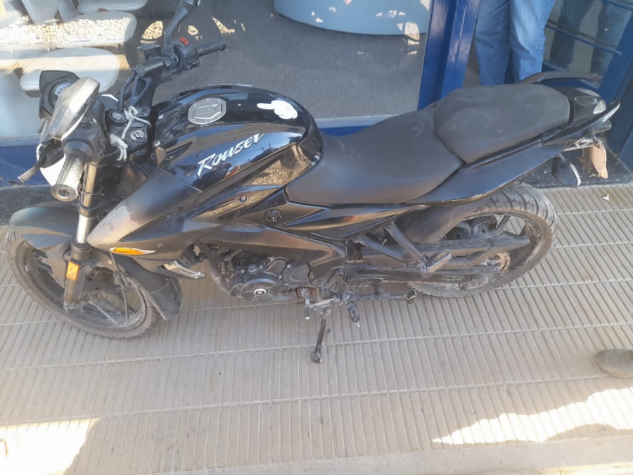 Intentó esquivar un control policial y terminó detenido en La Plata