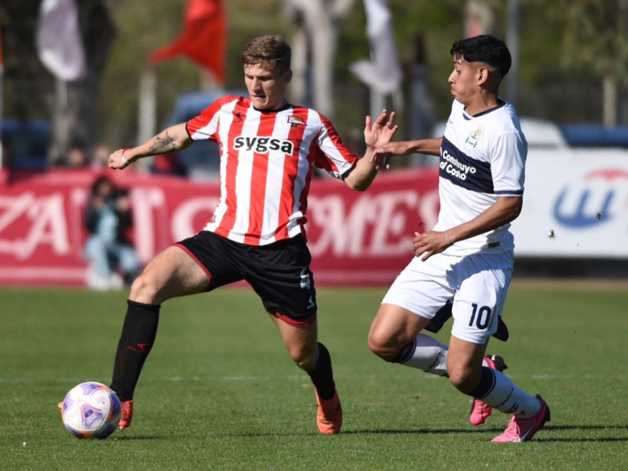 El Pincha fue superior: con tres victorias se impuso en los clásicos de Juveniles y la Cuarta es líder