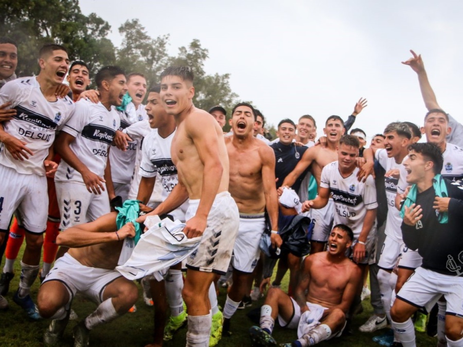 ¿Quiénes son los dos futbolistas que tienen su futuro lejos de Gimnasia?
