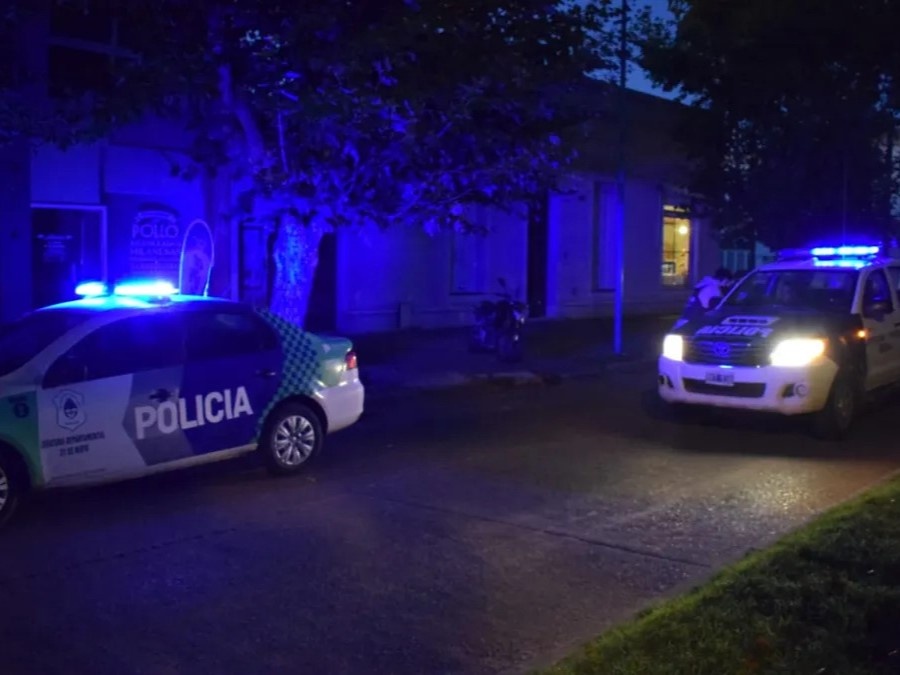 Detienen a dos hombres por venta de drogas en La Plata: Uno tenía pedido de captura vigente