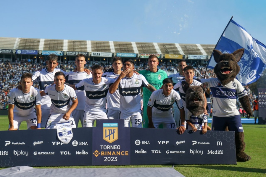 Un futbolista del Lobo le pegó al Pincha: ” Tienen una postura de no salir a ganar el clásico”