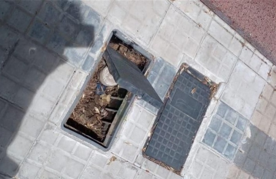 Una vecina se cayó por la falta de tapas en los pozos de la ciudad de La Plata: un reclamo que viene desde hace tiempo