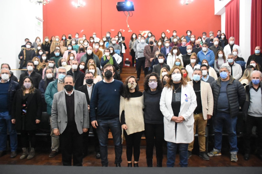 El Ministerio de Salud bonaerense lanzó una convocatoria de investigadores para becas públicas: ”Son soberanía”