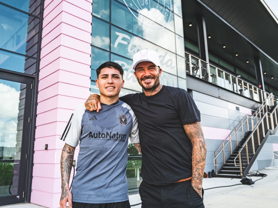 Domínguez inició las negociaciones y Estudiantes tiene su cuarto refuerzo