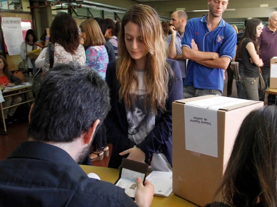 Miles de jóvenes bonaerenses votarán por primera vez en las elecciones legislativas del 7 de septiembre