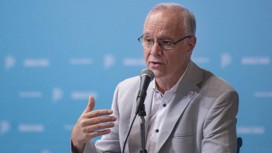 Daniel Gollan anunció que vacunarán con la segunda dosis a quienes ya hayan cumplido tres meses de la primera