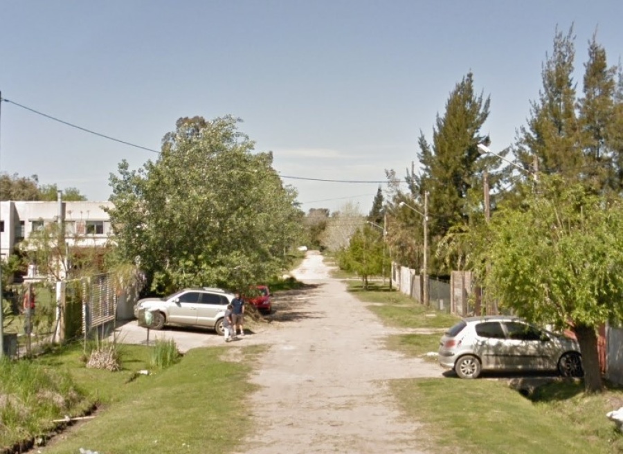 Ladrones armados redujeron a una familia y huyeron con dinero y objetos de valor en City Bell