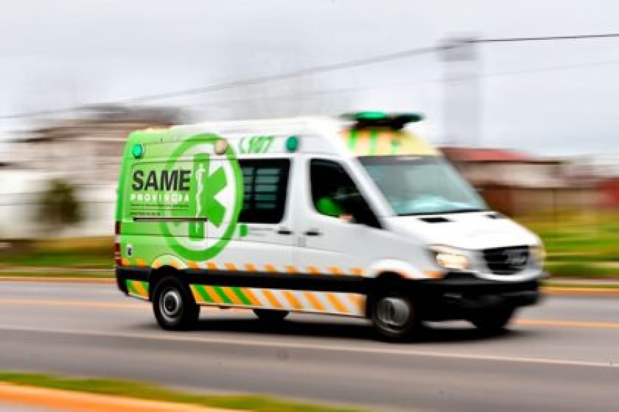 Se quedaron sin nafta, caminaron por la ruta y los atropellaron: el hombre murió y su pareja está en grave estado