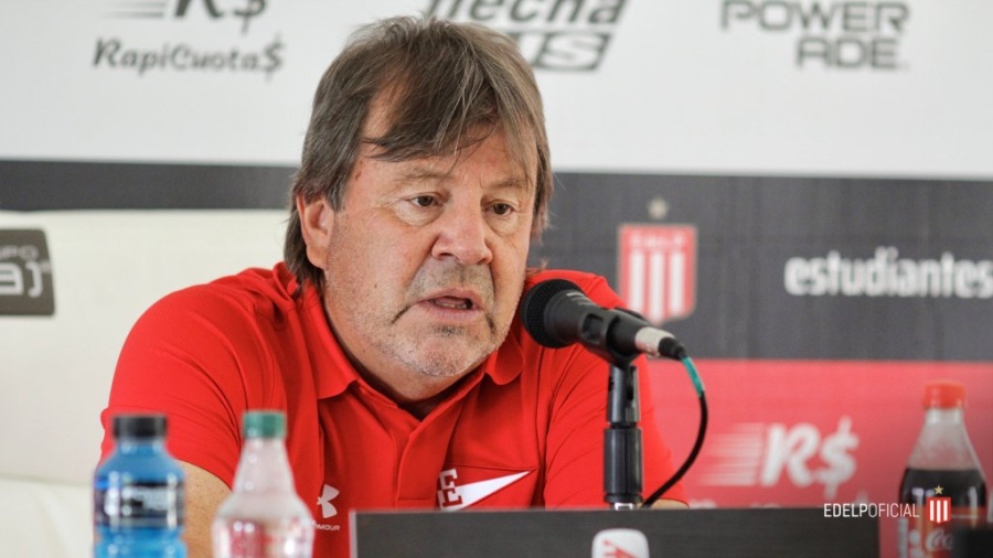 Zielinski: ”Tenemos un plantel corto pero trataremos de pelear en los tres frentes”