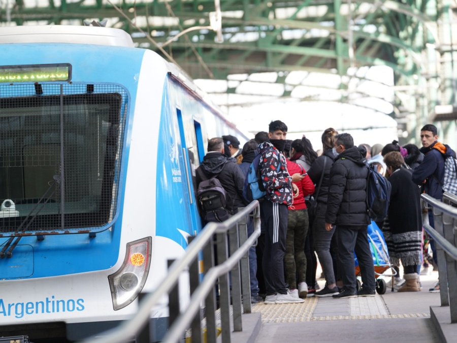 Tras la conciliación obligatoria, el Tren Roca aún presenta demoras y cancelaciones por problemas operativos