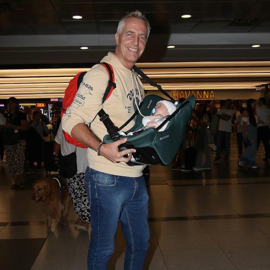 La foto de la llegada de Marley a la Argentina con su hija Milenka