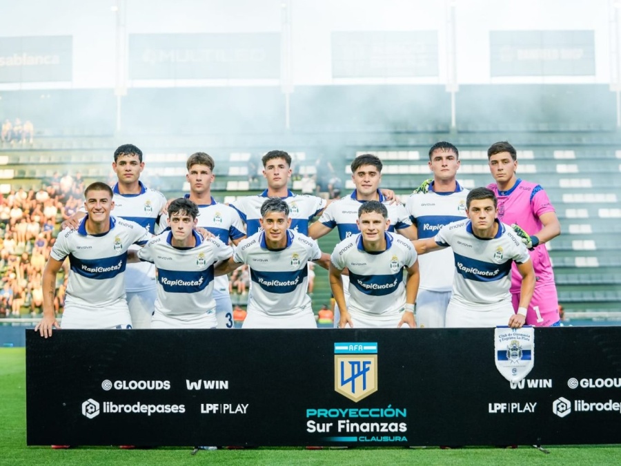 ¿Qué juveniles Zaniratto decidió no sean licenciados y los subió a primera?