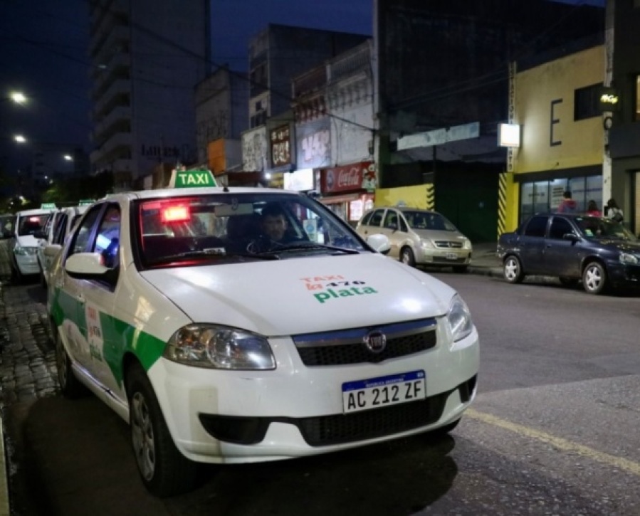 Una pareja de delincuentes robaron a un taxista en Berisso