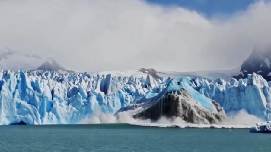 Así se vivió el impactante derrumbe en el glaciar Perito Moreno
