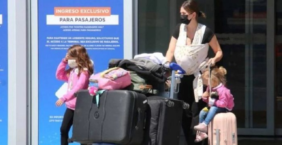 La China Suárez se va a vivir al exterior tras la separación con Vicuña