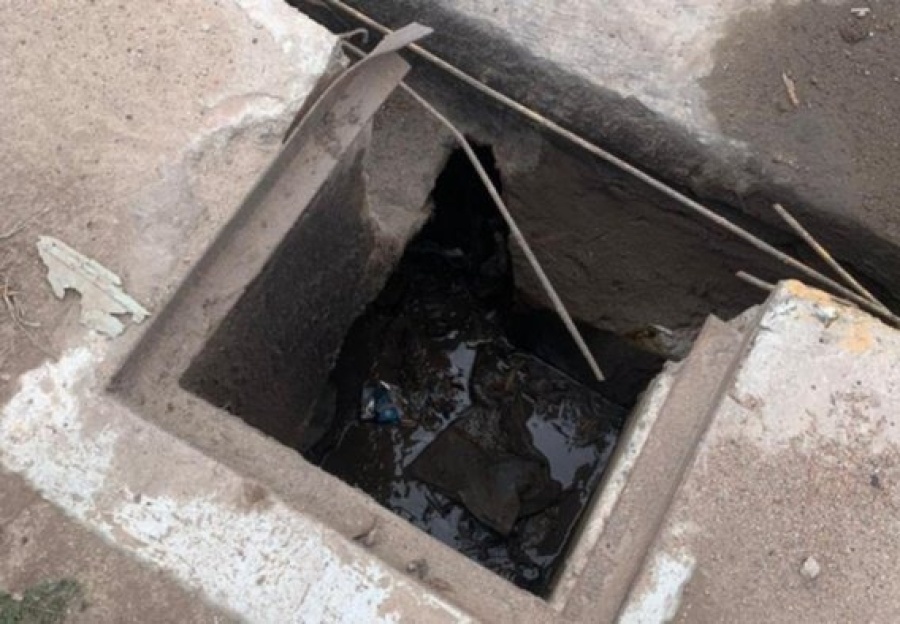 En Villa Elvira reclaman por una boca de tormenta que no tiene tapa: ”Es un peligro”