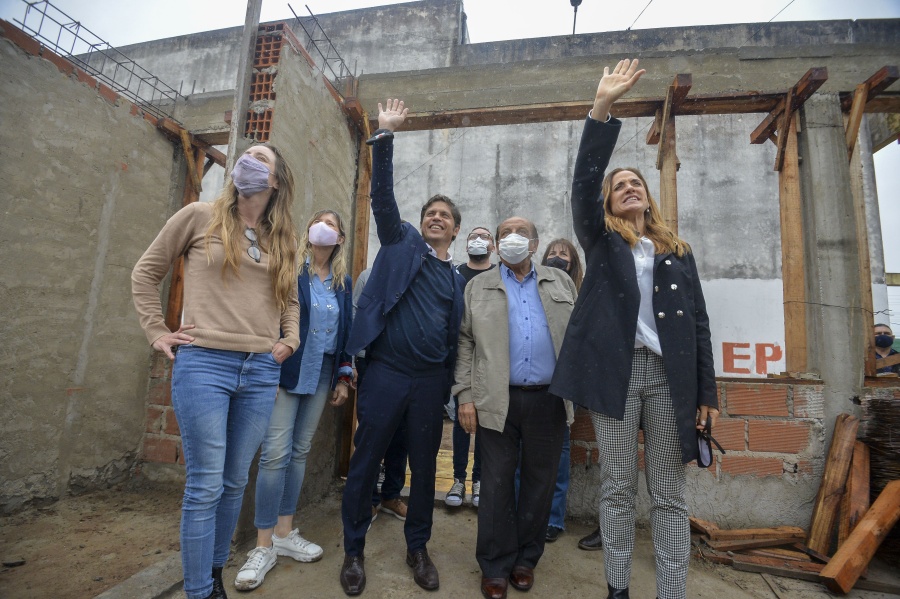 Kicillof y Tolosa Paz, presentes en Berazategui: ”Apostemos por una Provincia productiva y con trabajo para todas y todos”